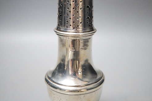 A George V silver baluster sugar caster, Birmingham, 1931, 19.8cm, 4.5oz.